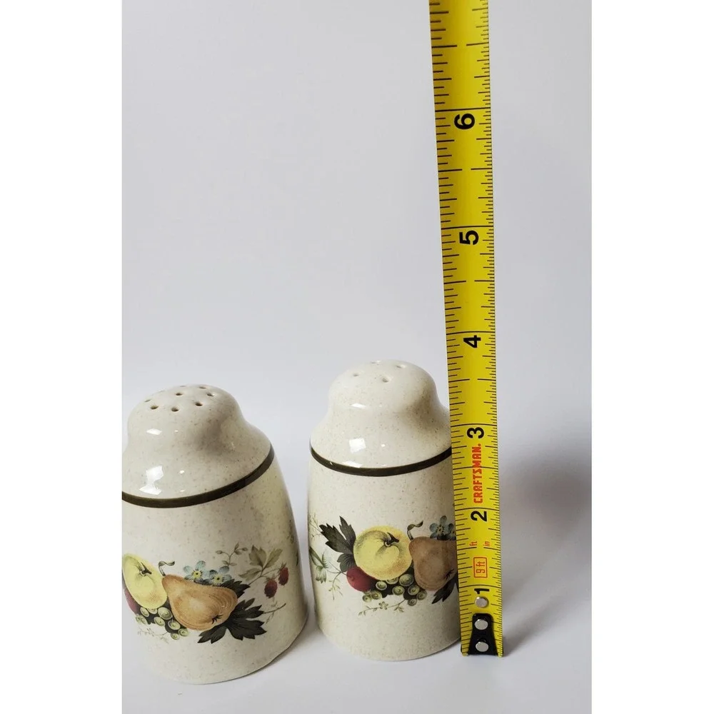 1977 Royal Doulton Lambethware Cornwall Salt Pepper‎ Shakers Sugar Fruit Berries